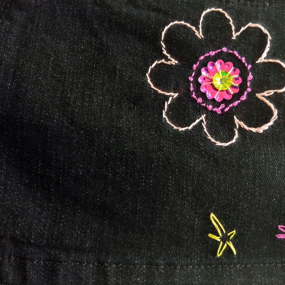 Jean Shorts Hand Embroidered - Picture 4 of 8